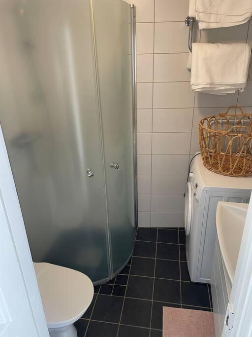 Villa Historisk Charm I Hjaertat Av Gamla Stan Kalmar Esterno foto