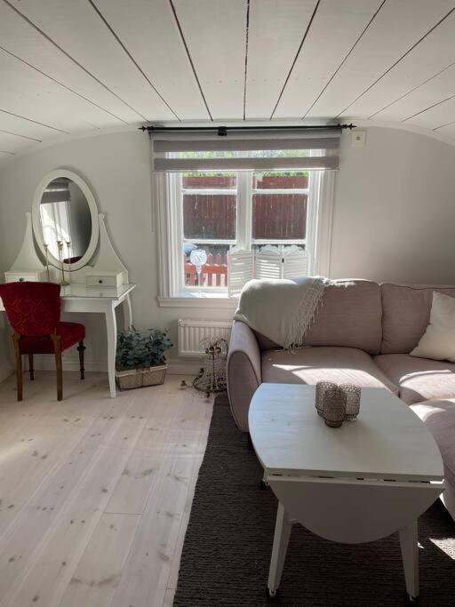 Villa Historisk Charm I Hjaertat Av Gamla Stan Kalmar Esterno foto