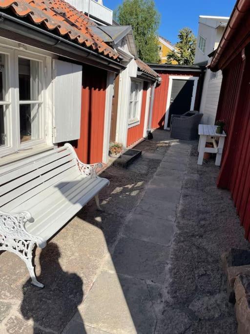 Villa Historisk Charm I Hjaertat Av Gamla Stan Kalmar Esterno foto
