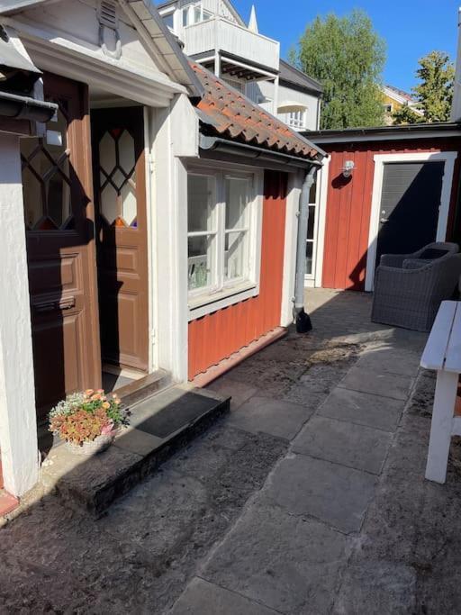 Villa Historisk Charm I Hjaertat Av Gamla Stan Kalmar Esterno foto
